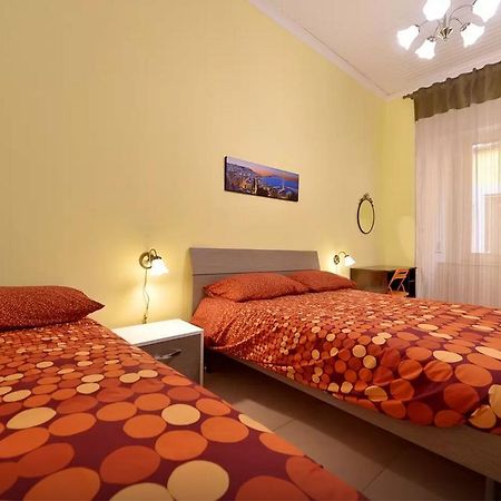 Trimarchi House Apartment Наполи Екстериор снимка