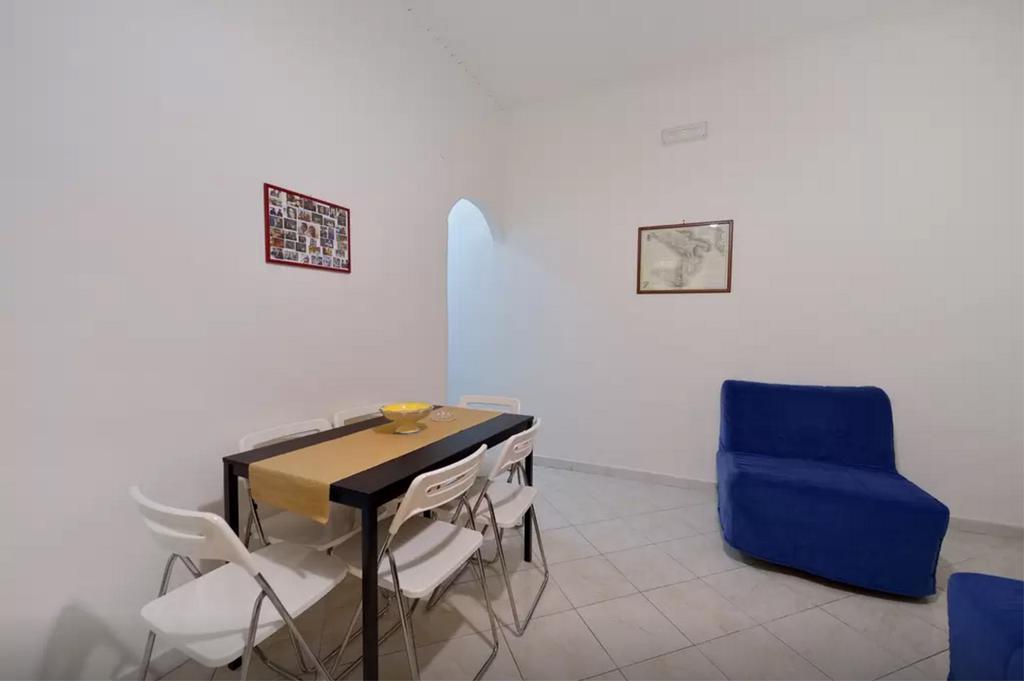 Trimarchi House Apartment Наполи Екстериор снимка