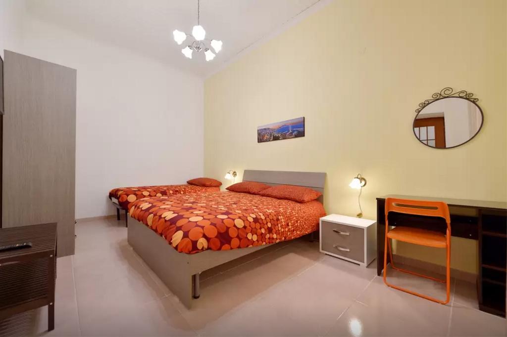 Trimarchi House Apartment Наполи Екстериор снимка