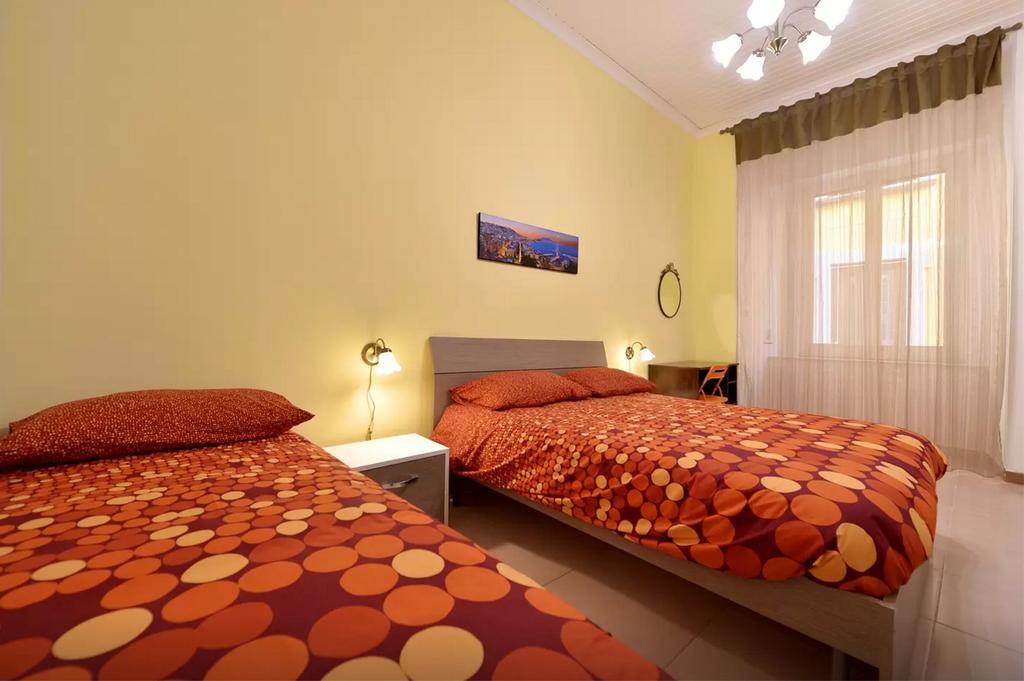 Trimarchi House Apartment Наполи Екстериор снимка