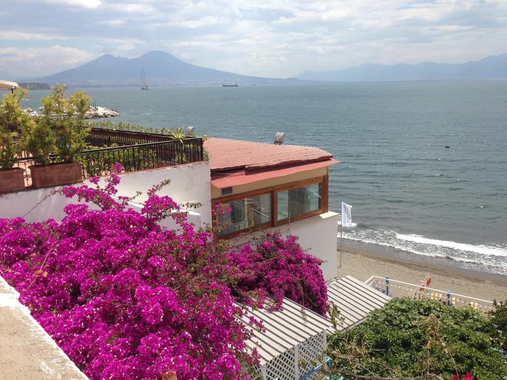 Trimarchi House Apartment Наполи Екстериор снимка
