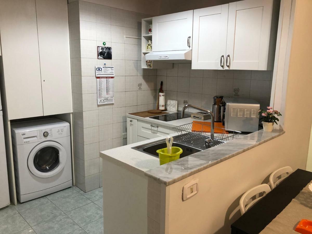 Trimarchi House Apartment Наполи Екстериор снимка