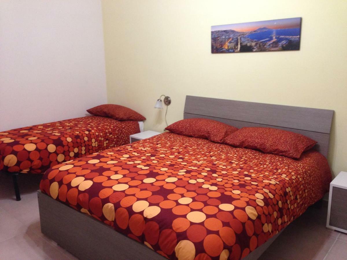 Trimarchi House Apartment Наполи Екстериор снимка